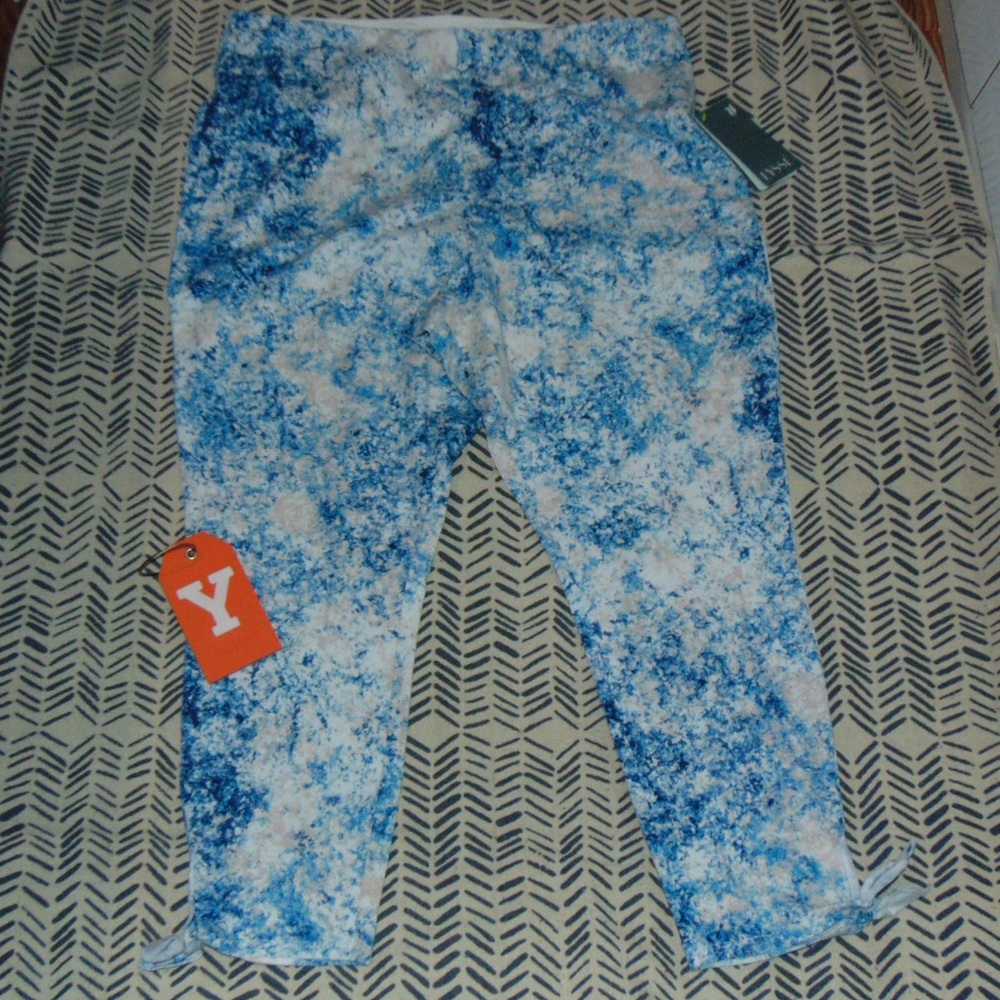 NWT🍓Lysse Mineral Cloud Knot Leggings